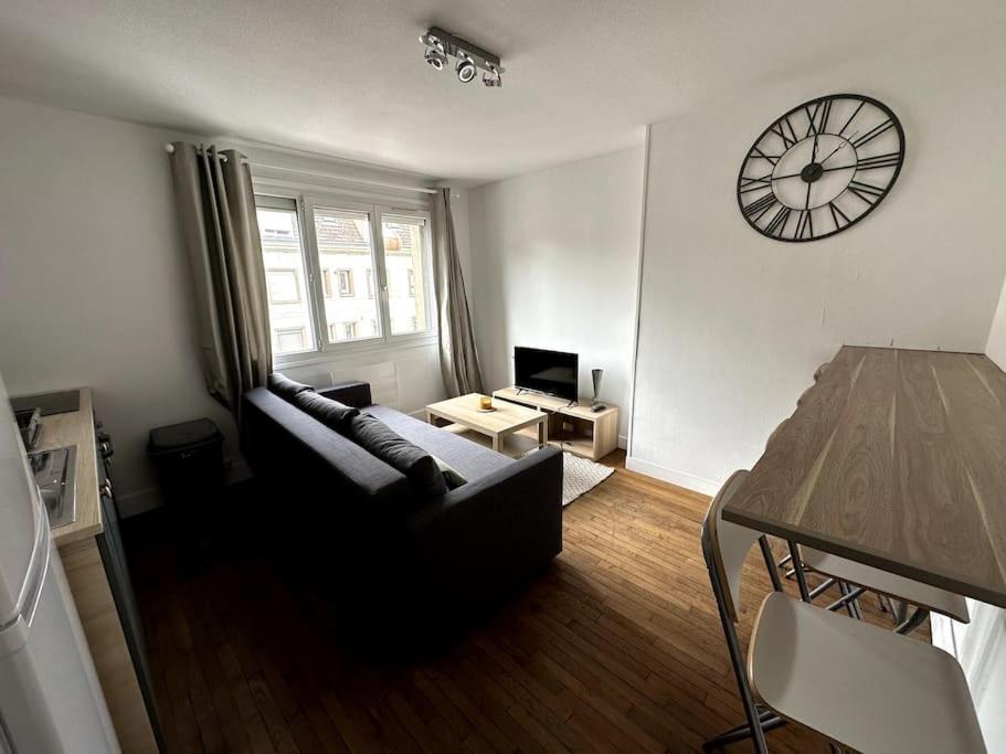 Apartmán Francois Mitterand 1 Elbeuf Exteriér fotografie